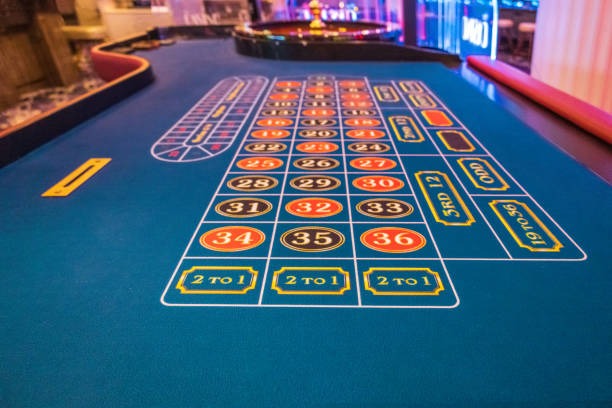 Mobile target4d app showing Evolution Gaming table lobby